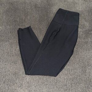 Gaiam Black Ribbed 7/8 Crop Athletic Leggings Size L